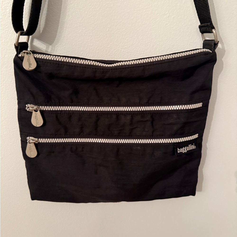 Baggallini Bag Black Nylon Crossbody Bag Triple Zip Travel Purse - Picture 5 of 8